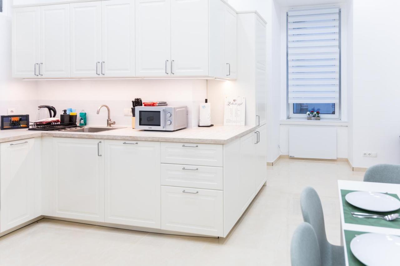 Family Deluxe A Stone Throw From The City Centre And Danube Viena Exterior foto